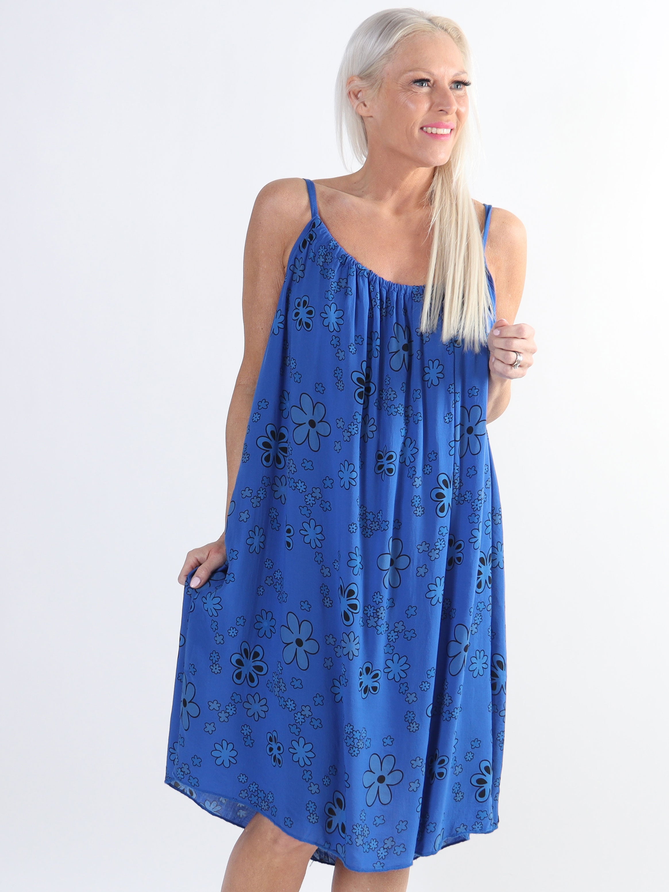 Sunshines Flower - Let plus size kjole i viskose med blomsterprint